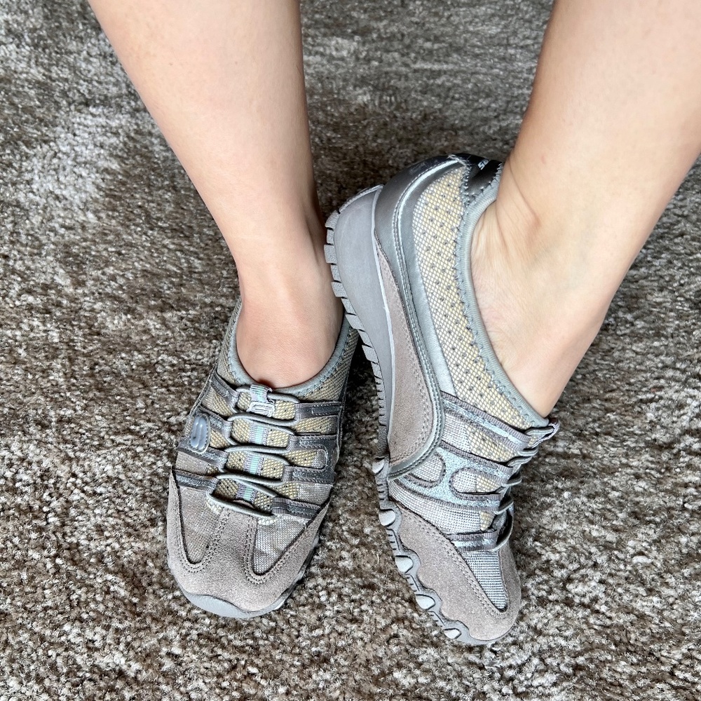 Skechers